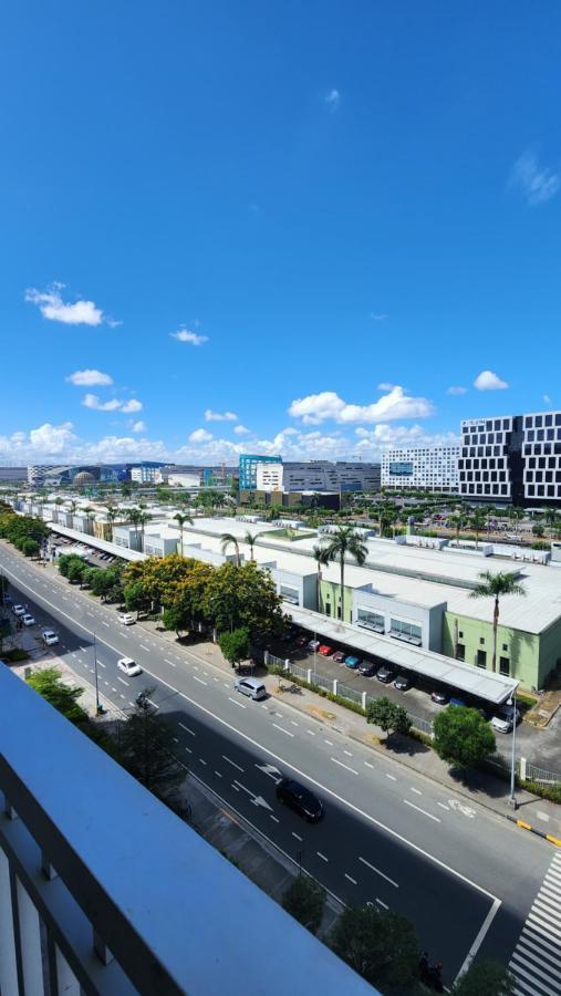 Ezbeds Mall Of Asia Manila Exterior photo